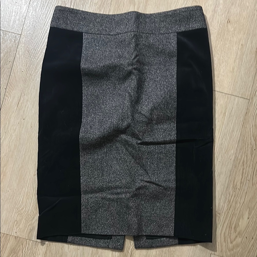 Gucci Black and Gray Pencil Skirt Knee-Length